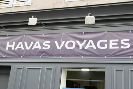 Bordeaux , Aquitaine / France - 01 15 2020 : Havas voyages sign travel agency front boutique logo store office shopのeditorial素材