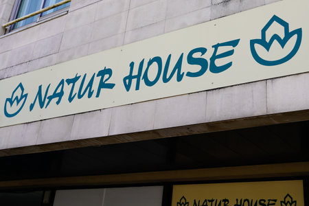 Bordeaux , Aquitaine / France - 05 04 2020 : NaturHouse shop sign logo brand healthy lifestyle in natural way Natur House storeのeditorial素材