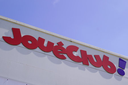 Bordeaux , Aquitaine / France - 05 10 2020 : joueClub logo sign store kids children baby toys joue...