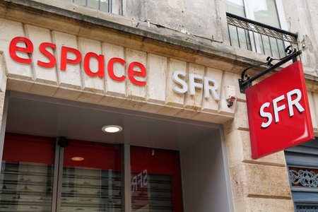 Bordeaux , Aquitaine / France - 05 12 2020 : Espace SFR store logo french phone operator brand sign shop redのeditorial素材