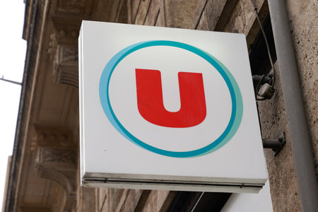 Bordeaux , Aquitaine / France - 05 12 2020 : Super U supermarket store french shop sign market logoのeditorial素材