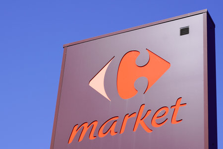 Bordeaux , Aquitaine / France - 05 05 2020 : Carrefour market store sign and logo on shop buildingのeditorial素材