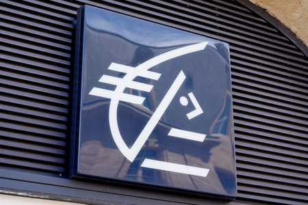 Bordeaux , Aquitaine / France - 05 05 2020 : Caisse d'epargne bank sign and grey logo on wallのeditorial素材