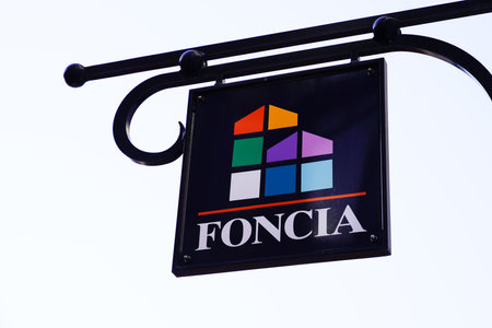 Bordeaux , Aquitaine / France - 05 05 2020 : foncia store real estate agency logo signのeditorial素材