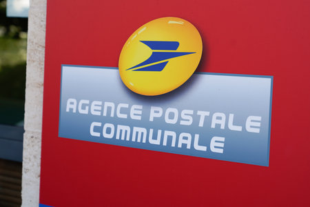 Bordeaux , Aquitaine / France - 05 05 2020 : La Poste agence communale logo sign of french country post bankのeditorial素材