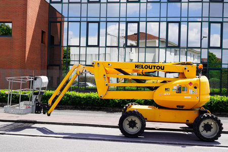 Bordeaux , Aquitaine / France - 06 06 2020 : kiloutou logo sign of rent company of vehicle machine tools and industrial for construction siteのeditorial素材