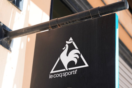 Bordeaux, Aquitaine / France - 07 07 2020: foncia text logo and web sign on store of real estate agency office in france foncia.comのeditorial素材