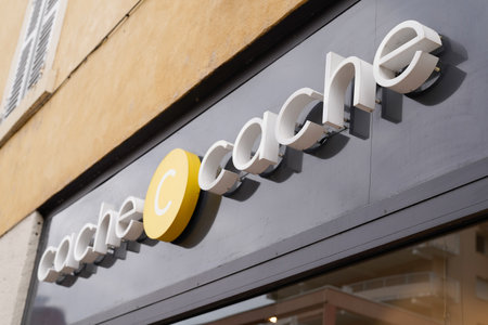 Bordeaux, Aquitaine / France - 08 10 2020: Cache Cache logo text and store sign round of trendy women fashion shopのeditorial素材