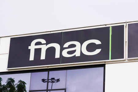 Bordeaux, Aquitaine / France - 10 10 2020: Fnac text logo and sign front of store electronic and bookshop cultural retailer in Franceのeditorial素材