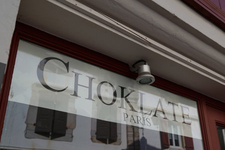 Bordeaux, Aquitaine / France - 10 20 2020: choklate paris logo on sign store windows for women French fashion brandのeditorial素材