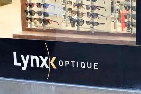 Bordeaux, Aquitaine France - 11 21 2020: Optical lynx logo and text shop sign store french brand...