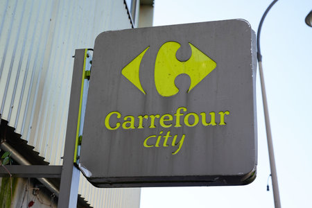 Bordeaux, Aquitaine France - 01 18 2021: Carrefour city brand logo and text sign front of small supermarket store in french townのeditorial素材