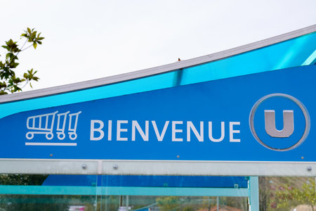 Bordeaux, Aquitaine France - 03 18 2021: Super U welcome french text and brand logo sign of supermarket u store marketのeditorial素材