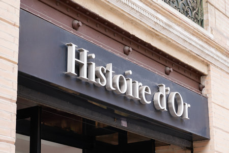 Toulouse, Occitanie France - 06 06 2021: histoire d'or logo brand fashion shop and text sign store on facade boutique jewelry trendのeditorial素材