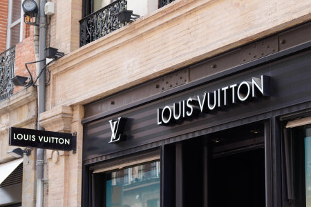 Toulouse, Occitanie France - 06 06 2021: louis vuitton logo brand and sign text front of up store fashion shop in street viewのeditorial素材