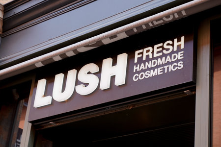 Toulouse, Occitanie France - 06 16 2021: Lush fresh handmade cosmetics logo sign and text brand front of store of beauty productsのeditorial素材