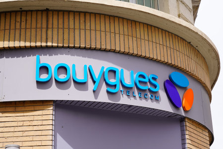 Toulouse, Occitanie France - 06 16 2021: Bouygues telecom shop text sign and logo of french phone operator store brand facadeのeditorial素材