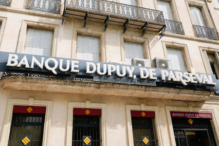 Perpignan, occitanie France - 06 25 2021: Banque dupuy de parseval text sign and logo brand on wall facade agency of french Popular bank officeのeditorial素材