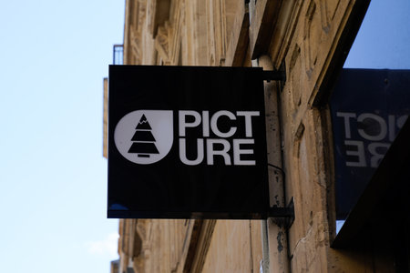Bordeaux , Aquitaine France - 03 12 2022 : picture shop brand logo and sign text on facade fashion storeのeditorial素材