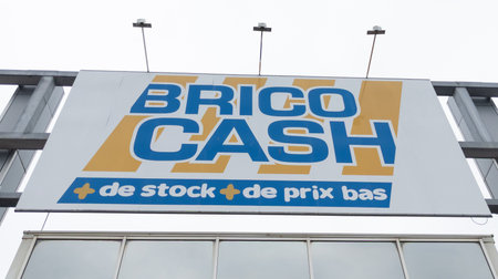 Bordeaux , Aquitaine France - 05 29 2023 : brico cash logo sign and text brand front facade of...