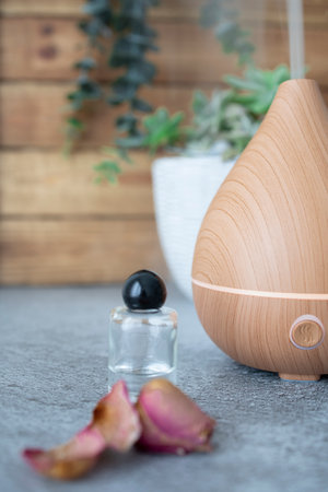 Aromatherapy Diffusers, friendly silent mini ultrasonic wood diffuser