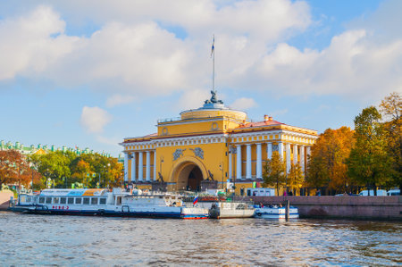 ST PETERSBURG, RUSSIA -OCTOBER 3, 2016. Admiralty arch on the embankment of Neva river in St Petersburg, Russiaのeditorial素材