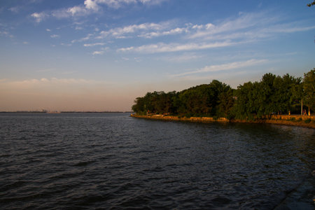 Sunset on the Volga River in the city of Volgogradの写真素材