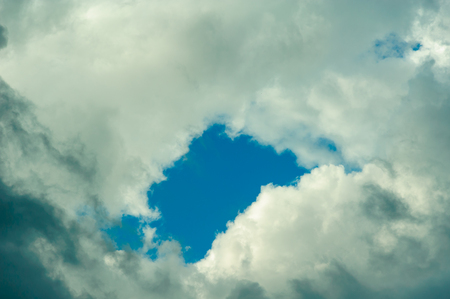 clearance in the cloudsの写真素材