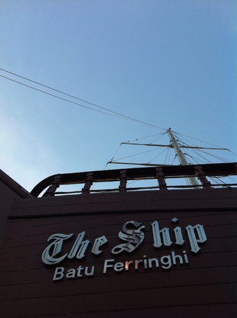 The Ship Restaurant at Batu Ferringhiの素材