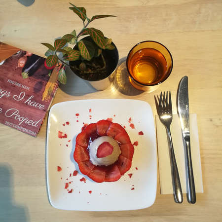 Dessert to ease your mindの写真素材