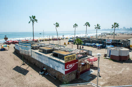 View of chorrillos beach against the backdrop of the city in Lima, Peruの写真素材