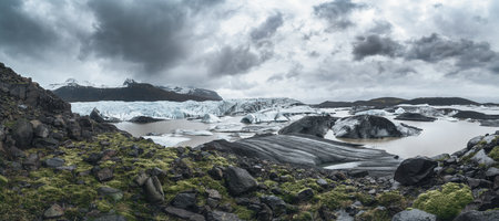Dramatic Panoramic of Svinafellsjokull Glacier and Hvannadalshnukur Peak in East Icelandの写真素材