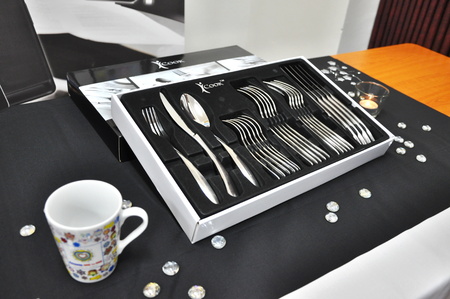 PRAGUE, CZECH REP., DECEMBER 1, 2014: Amway productsのeditorial素材