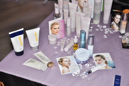PRAGUE, CZECH REP., FEBRUARY 24, 2015: Amway productsのeditorial素材