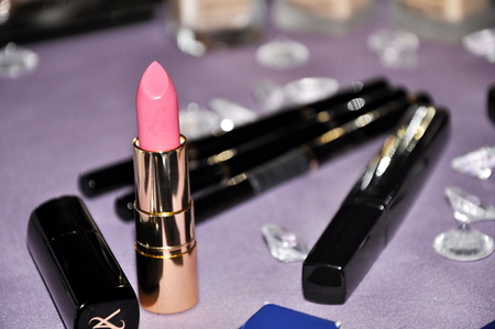 PRAGUE, CZECH REP., FEBRUARY 24, 2015: Amway productsのeditorial素材