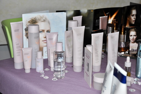 PRAGUE, CZECH REP., FEBRUARY 24, 2015: Amway productsのeditorial素材