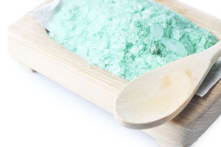 Green sea salt for bathing  on  wooden tray  close up の写真素材