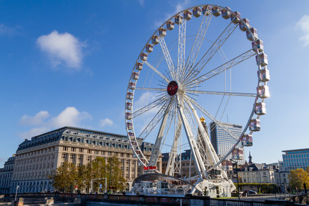 Brussels, Belgium, November 5, 2021. The Big Wheel, The View, rises to 55 meters, which adds up to a height of more than 100 meters on the Brussels panorama.のeditorial素材