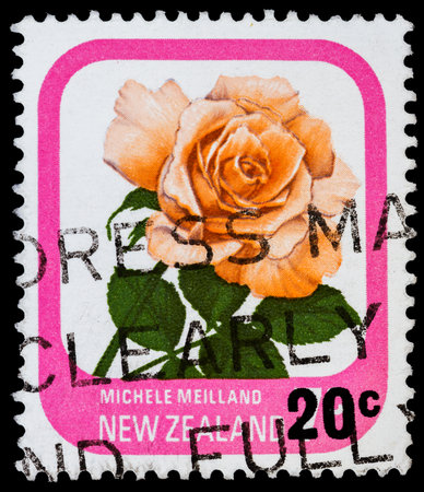 NEW ZEALAND - CIRCA 1975: A stamp printed in New Zealand from the "Garden Roses" issue shows Michele Meilland, circa 1975 のeditorial素材