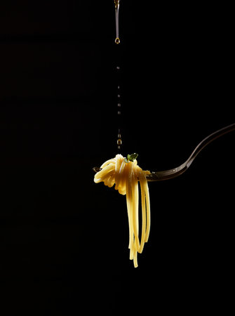 spaghetti on forkの写真素材