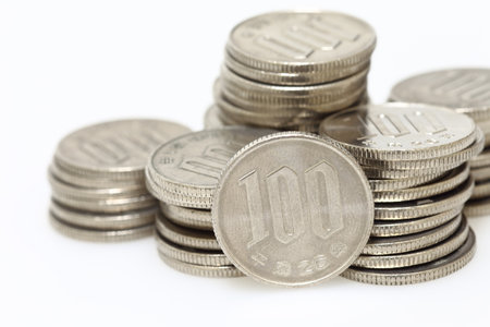 Pile of Japanese coins, 100 Yenの写真素材