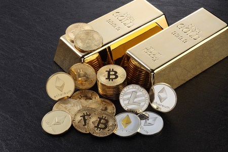 Litecoins Studio shot of ethereum, Bitcoin, on gold nugget. Digital virtual currencyの写真素材