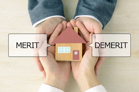 Advantages and Disadvantages of Single-Family Homesの写真素材