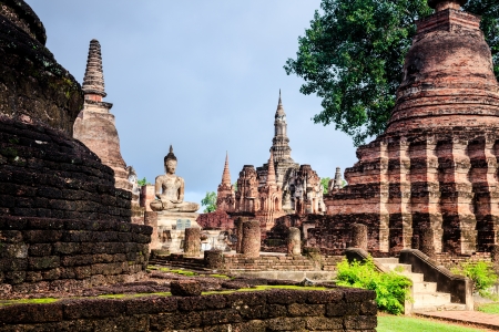 Seated buddha image in wat mahathat, sukhothai historical park, thailandの写真素材