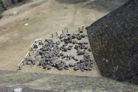 fall of rock from stonewall of Kumamoto castle, Kumamoto, Japanのeditorial素材