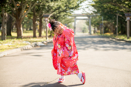 Girl wearing kimono-753の写真素材