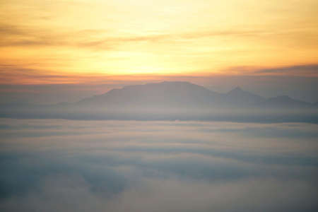 Sunrise and fogの素材
