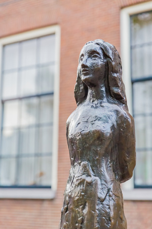 bronze statue of annelies frankの写真素材