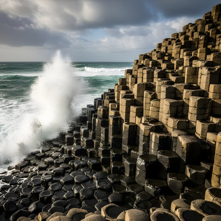 Stormy waves crashing on the breakwater at Reynisfjara beach, Icelandの素材