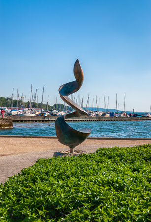Biel, Switzerland - Mai 11, 2022: Abstract sculpture on the shores of Lake Bielersee in Switzerlandのeditorial素材